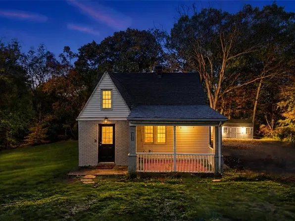 695 Roosevelt Rd, Pittsburgh, PA 15237