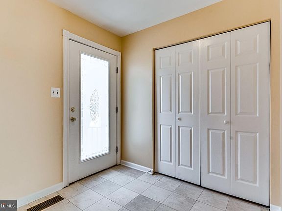 3rd image of 3138 Bayswater Ct