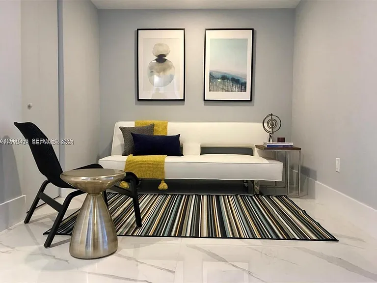 16385 Biscayne Blvd #1818 — Photo 7