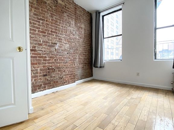 4th image of 225 E 28th St #4B