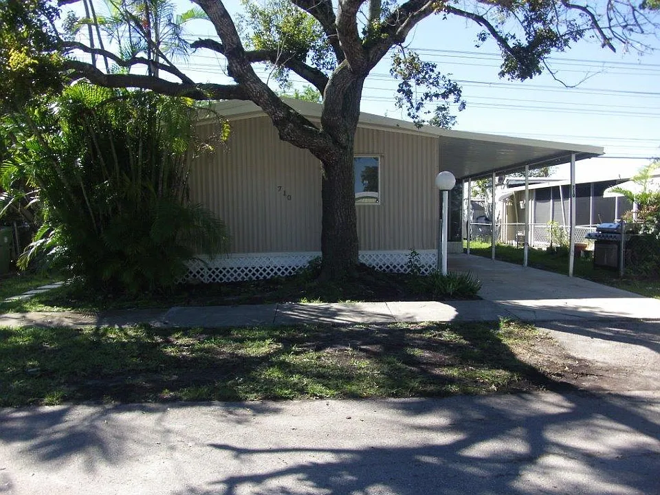 710 NW 219th Ave