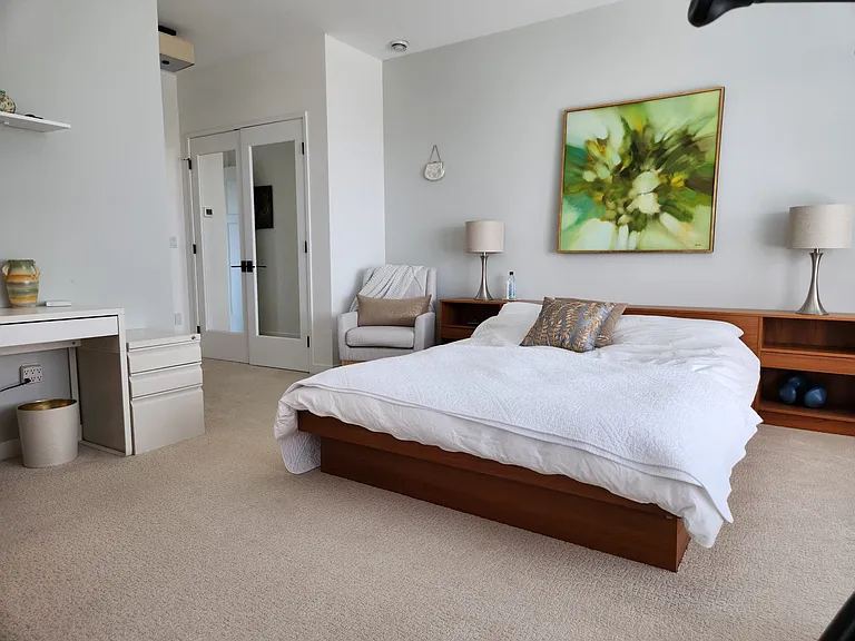 2726 Eldridge Ave — Photo 15