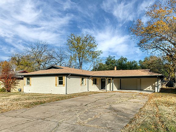 2nd image of 5009 Roxie St