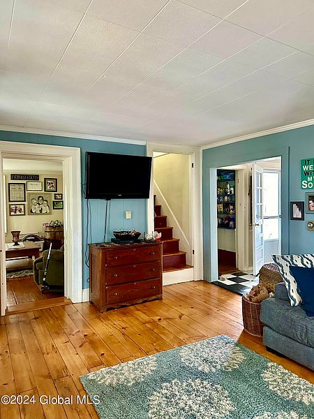 3rd image of 126 Clauverwie Road