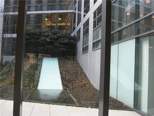 Sold by R New York | media 5