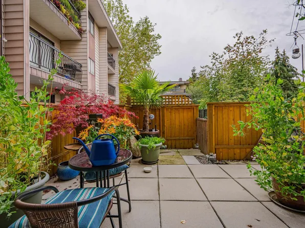 1442 Blackwood St #114, White Rock, BC V4B 3V5