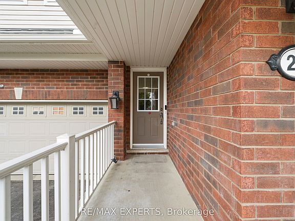 4th image of 27 Kidd Cres