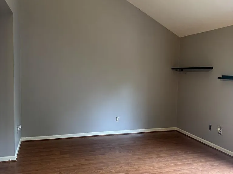 32 Alderman Ct — Photo 16