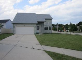 1122 Browne Ct, Beach Park, IL