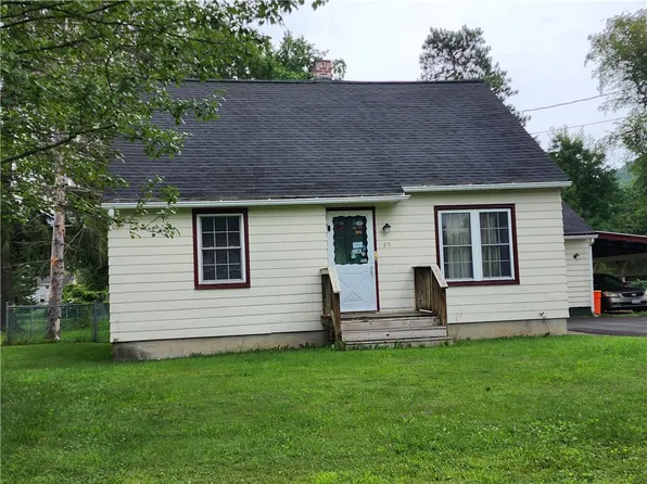 25 Hopkins St, Unadilla, NY 13849