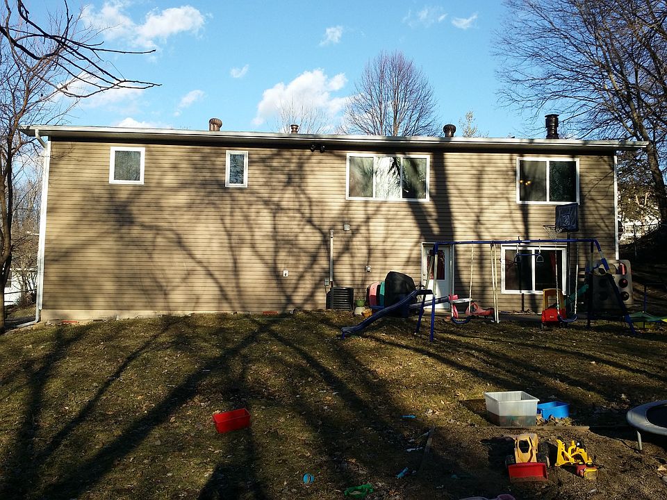 2nd image of 810 Belwood Dr