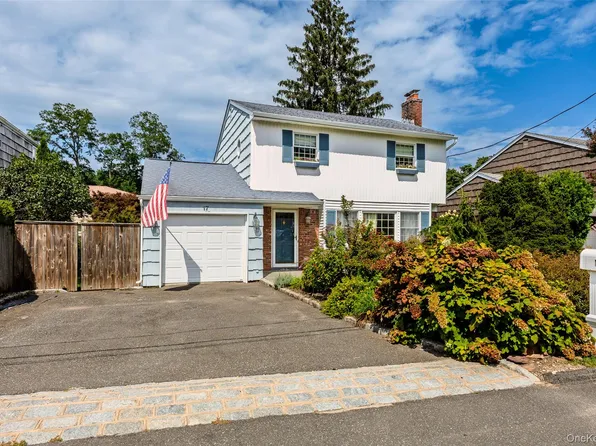 17 Sea Ridge Court, Huntington, NY 11743