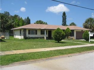 802 Holly Ave, Fort Pierce, FL 34982