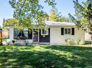 5428 W Brookside Dr, Dearborn Heights, MI 48125