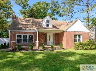 378 Eggerts Crossing Rd, Ewing, NJ 08638