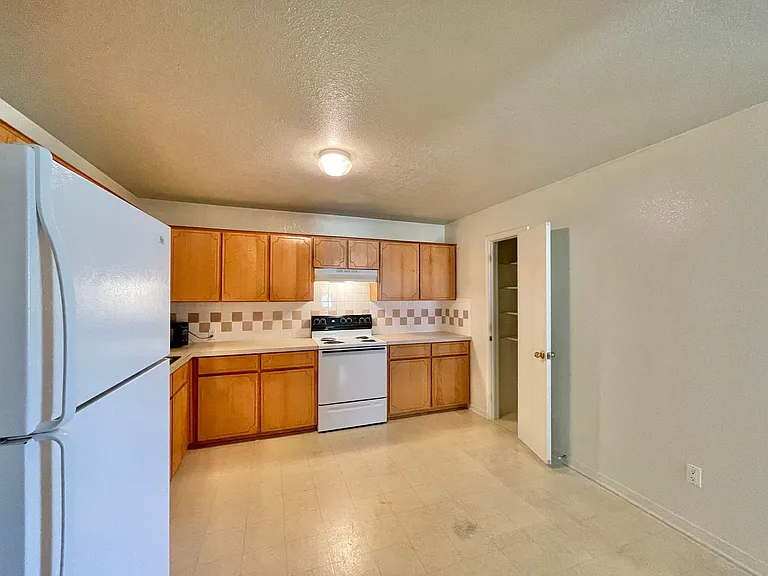2205 Indian Trl — Photo 6