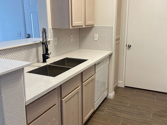 4th image of 2615 W Gary Ave Unit 2057