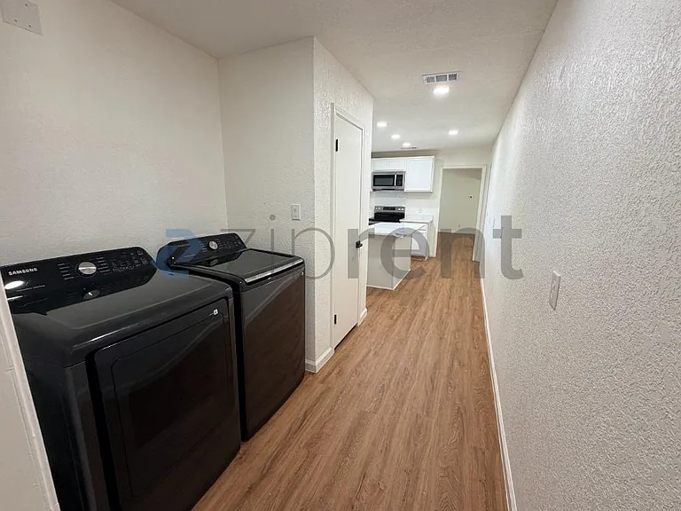 2404 State Highway 289 — Photo 13