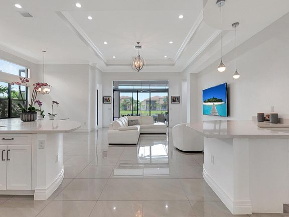 5th image of 9820 Vitrail Ln
