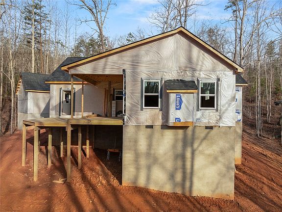 2nd image of 110 Gabriel Way