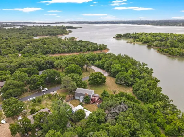 315 Lone Tree Ln, Hickory Creek, TX 75065