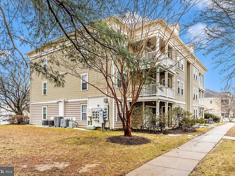 13205 Cloppers Mill Dr #13D — Photo 42