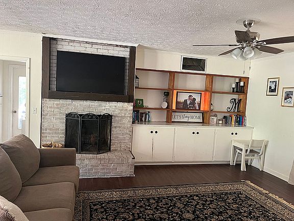 Living area #1