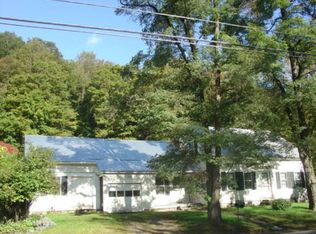 419 Route 121 E, Grafton, VT 05146