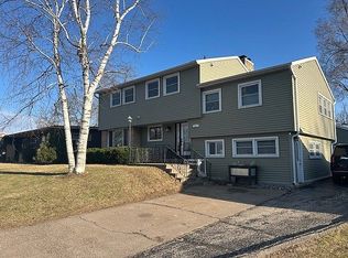 527 S 5th St, La Crescent, MN 55947