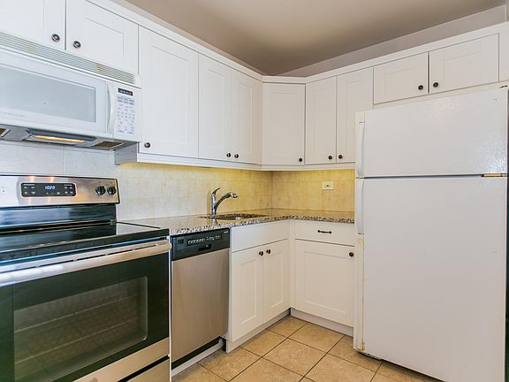 4th image of 70 W Burton Pl APT 2108