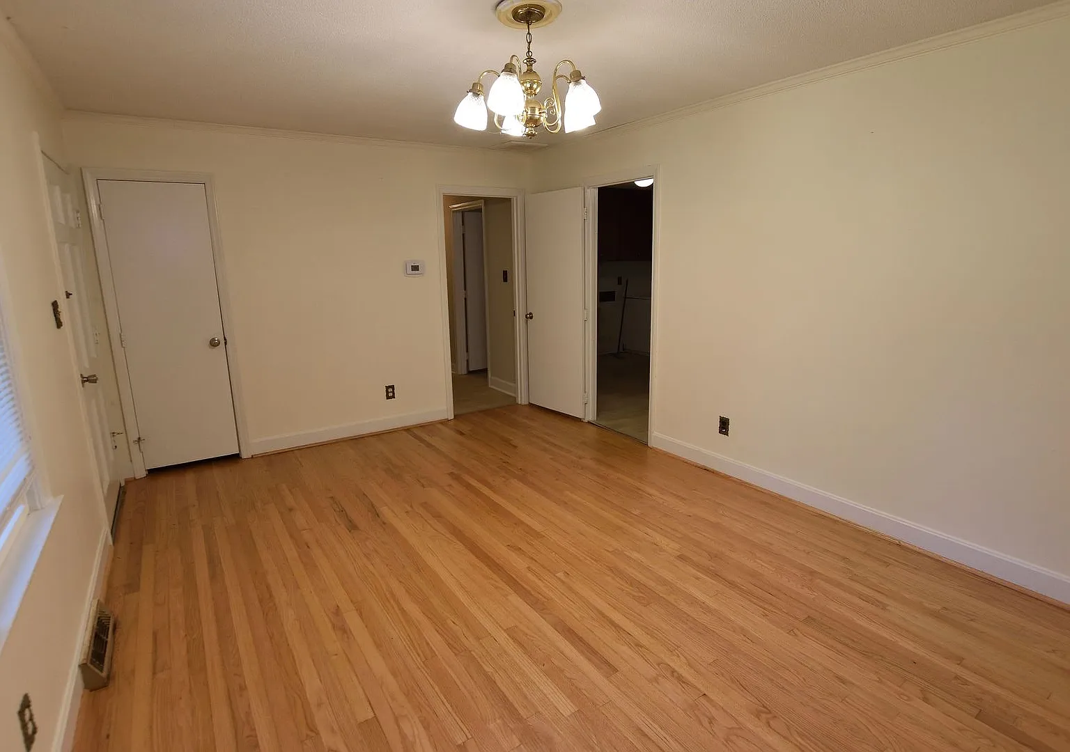 625 Powell Drive — Photo 3