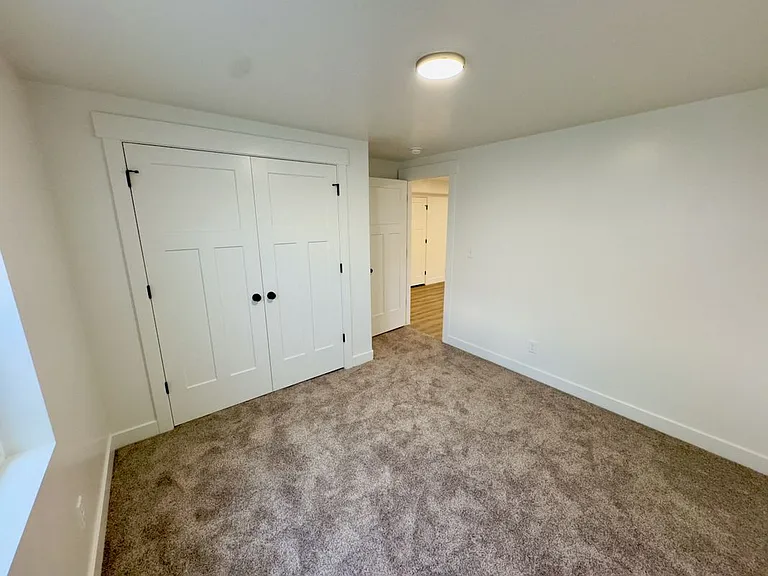 109 N Main St — Photo 8