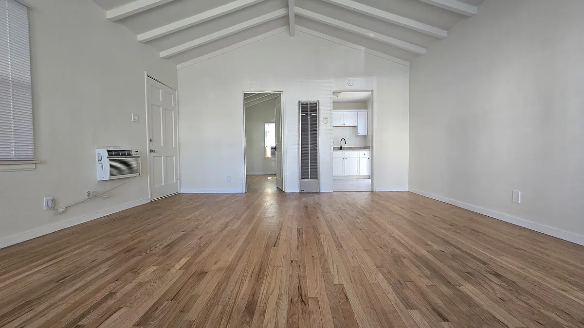 Building Photo - 5121 Cahuenga Blvd