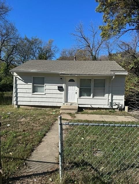 1st image of 3640 Norton Ave