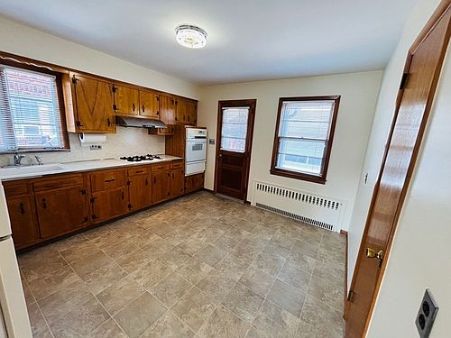 4th image of 20 Union Ave