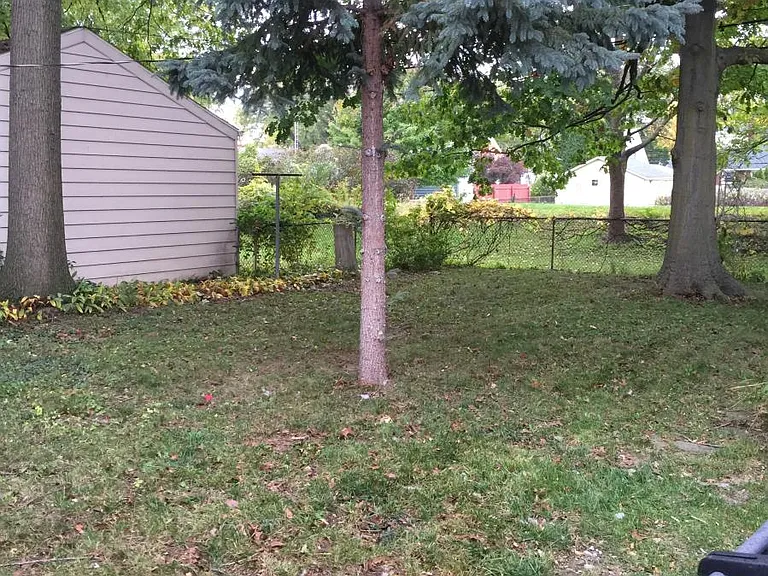 4236 Rugby Dr — Photo 6