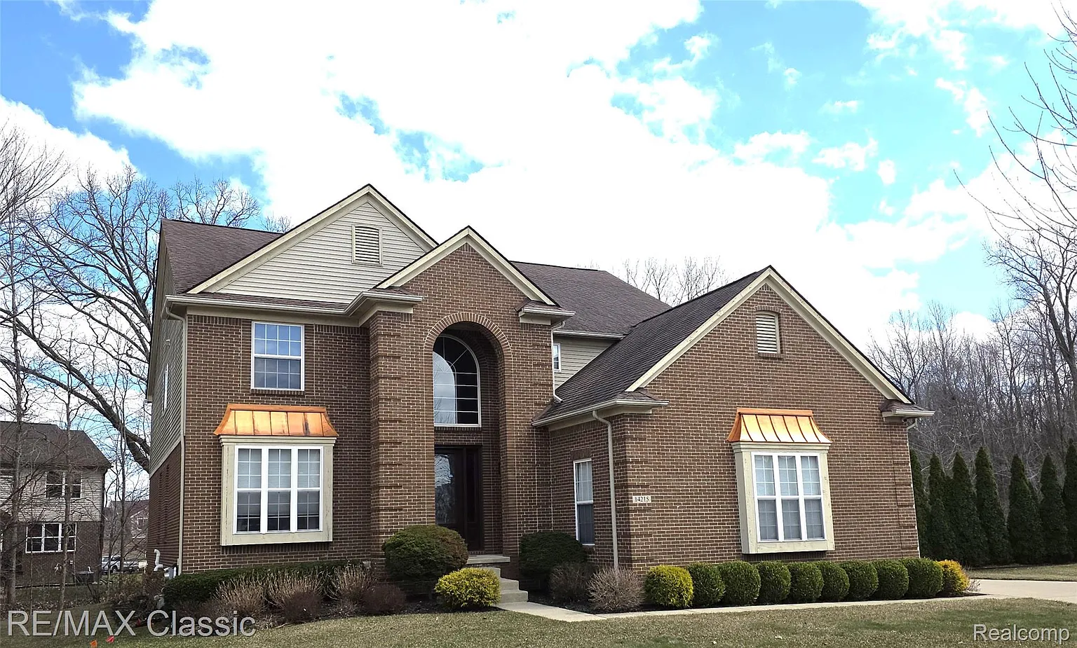 14215 Red Oak Dr photo 1