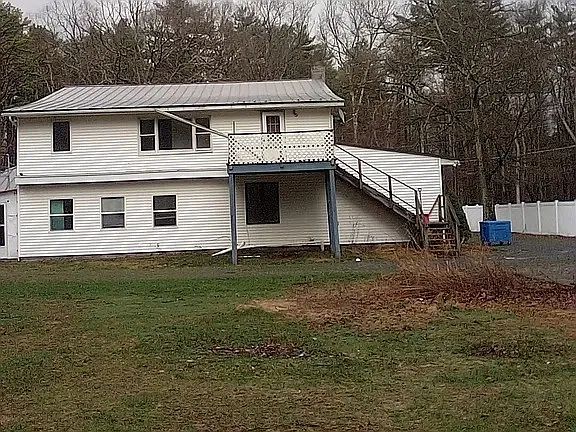 4 bed, $2,150 — Photo 4
