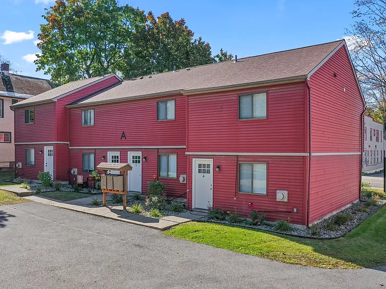 255 Main St — Photo 32