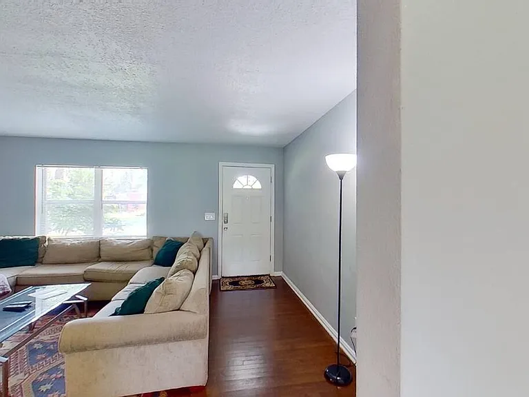 5769 Cedar Oaks Dr — Photo 7