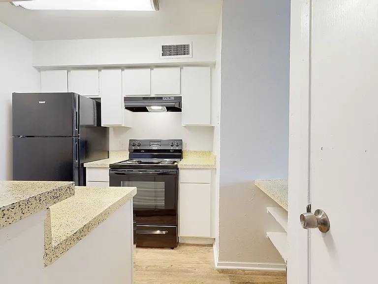 Addison Apartments at the Park — Photo 313