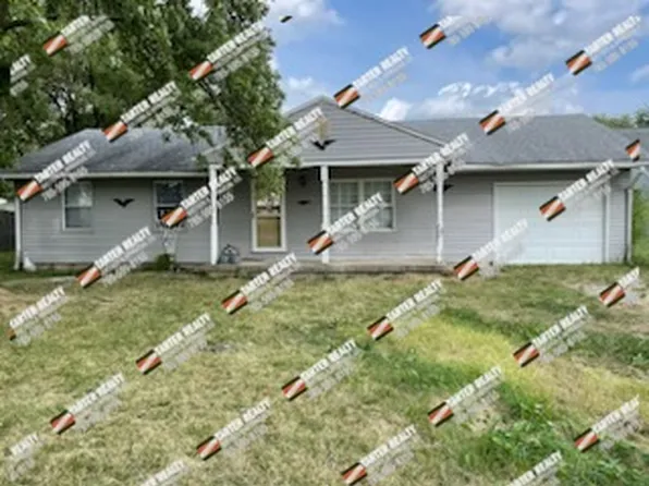 704 N Pursley St, Farmland, IN 47340