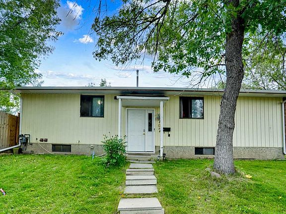 2nd image of 707 S Whitehill Way NE