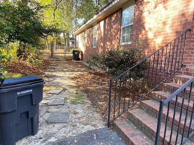 331 Black Ave #A — Photo 5