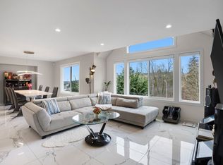 2268 Nacht Ave, Pt Coquitlam, BC V3C 6E2