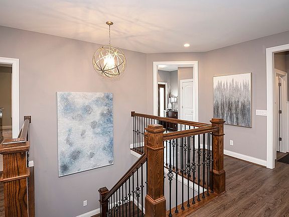 5th image of 7779 Glenover Dr