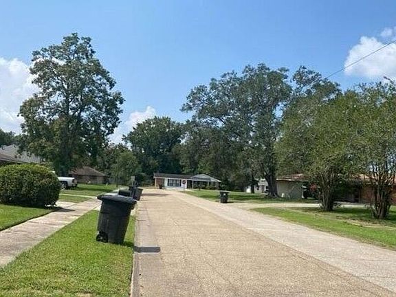 4th image of 5424 Laredo Ave