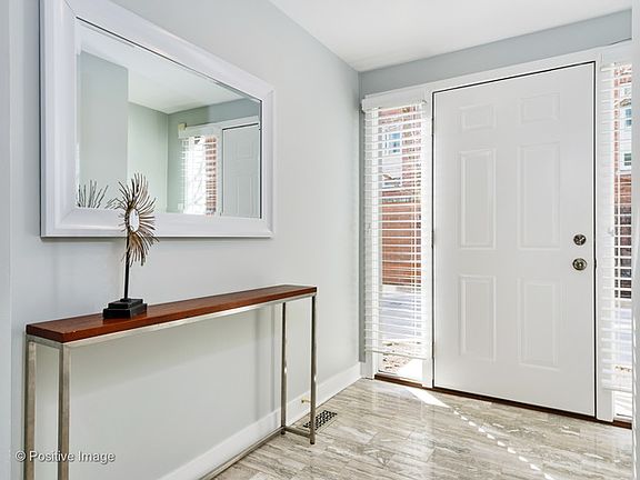 2nd image of 2669 N Greenview Ave APT B