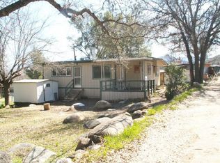 102 Lakeview Ter, Wofford Heights, CA 93285