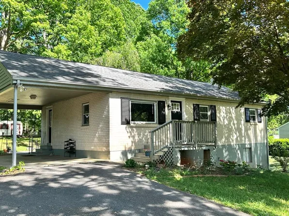 104 Beverly Hills Cir, Lynchburg, VA 24502